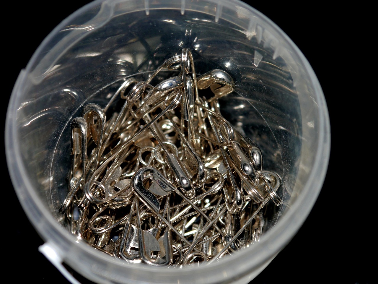 How a Metal Spectrometer Works: From Sample to Chemical Composition